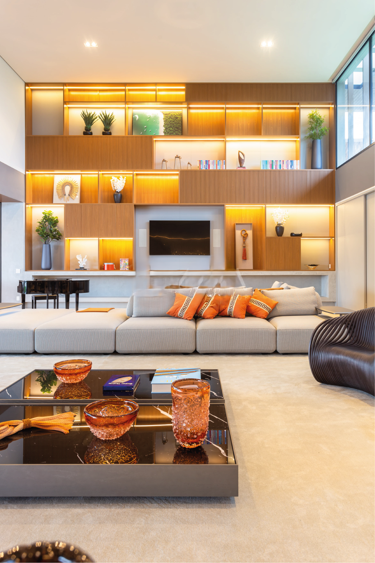 casa com heliponto e porto para embarcação  à venda Angra dos Reis RJ em condomínio fechado