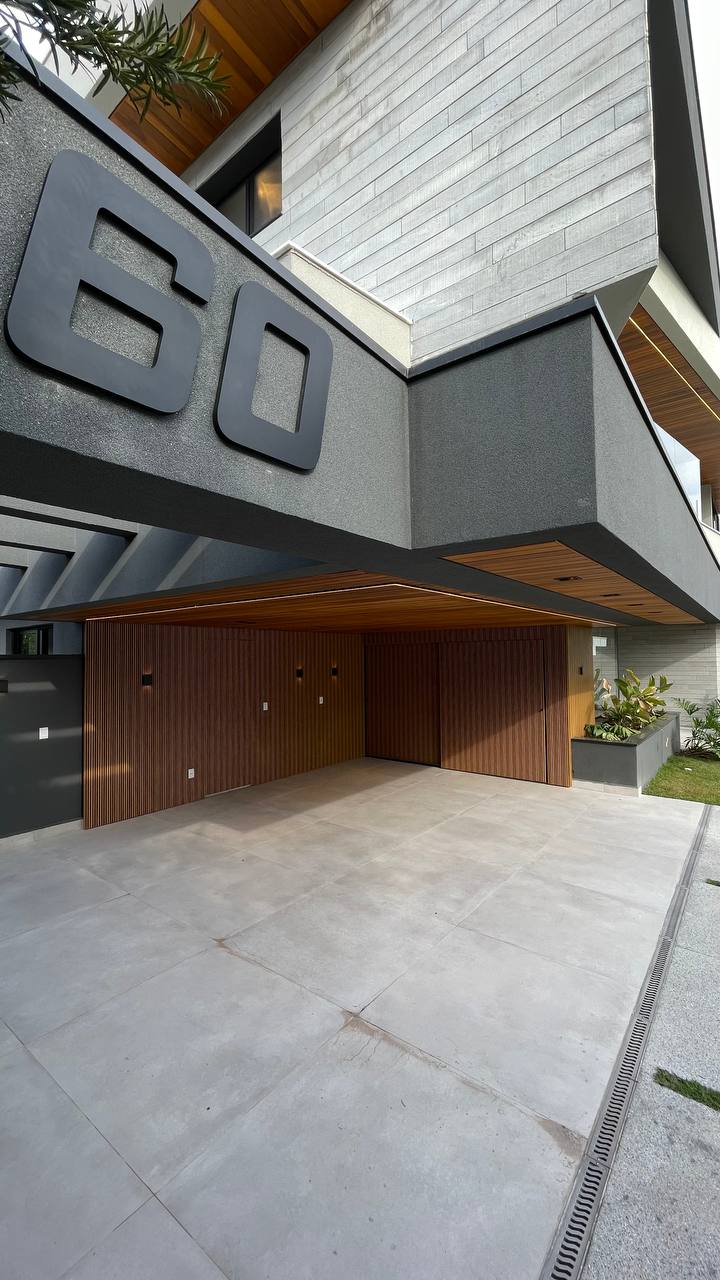 Casa sobrado 4 suítes à Reserva do Paratehy, Urbanova São José dos Campos