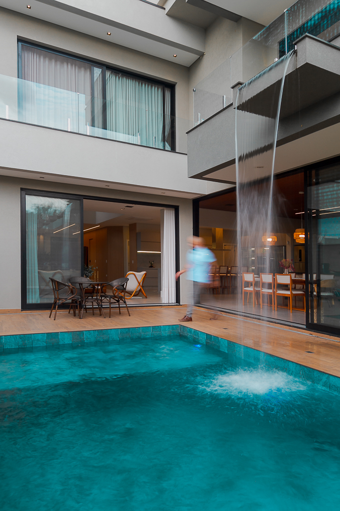 Sobrado com 412m² no bairro Urbanova - Jardim do Golfe em São José dos Campos para Comprar